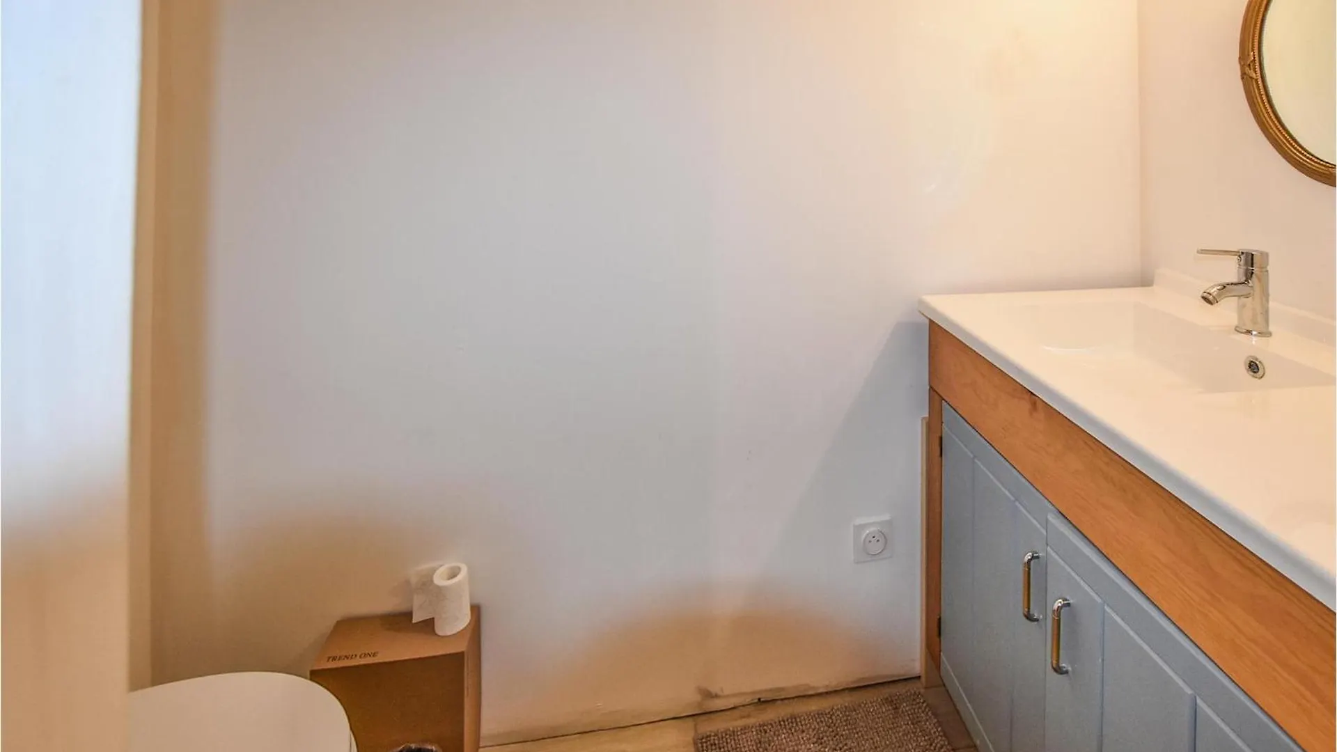 Amazing Home In Mollans-Sur-Ouveze With Kitchen 0*,